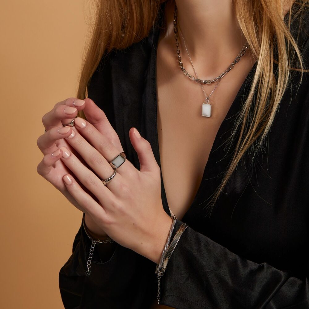 Moonstone signet ring deals