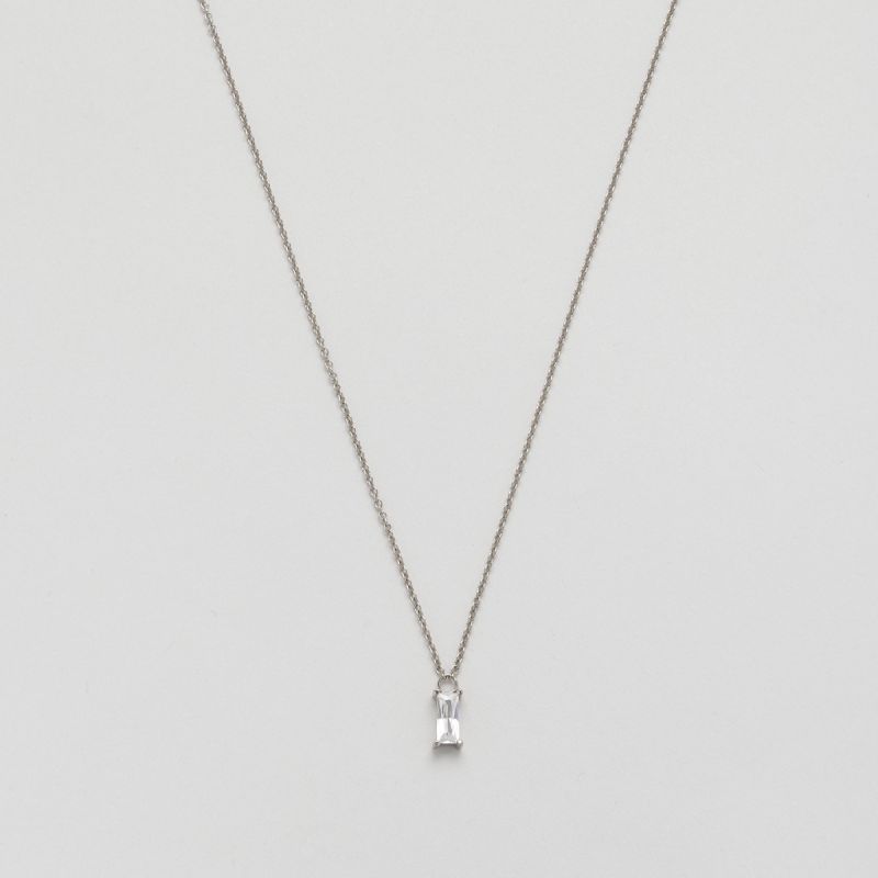 Icon solitaire necklace