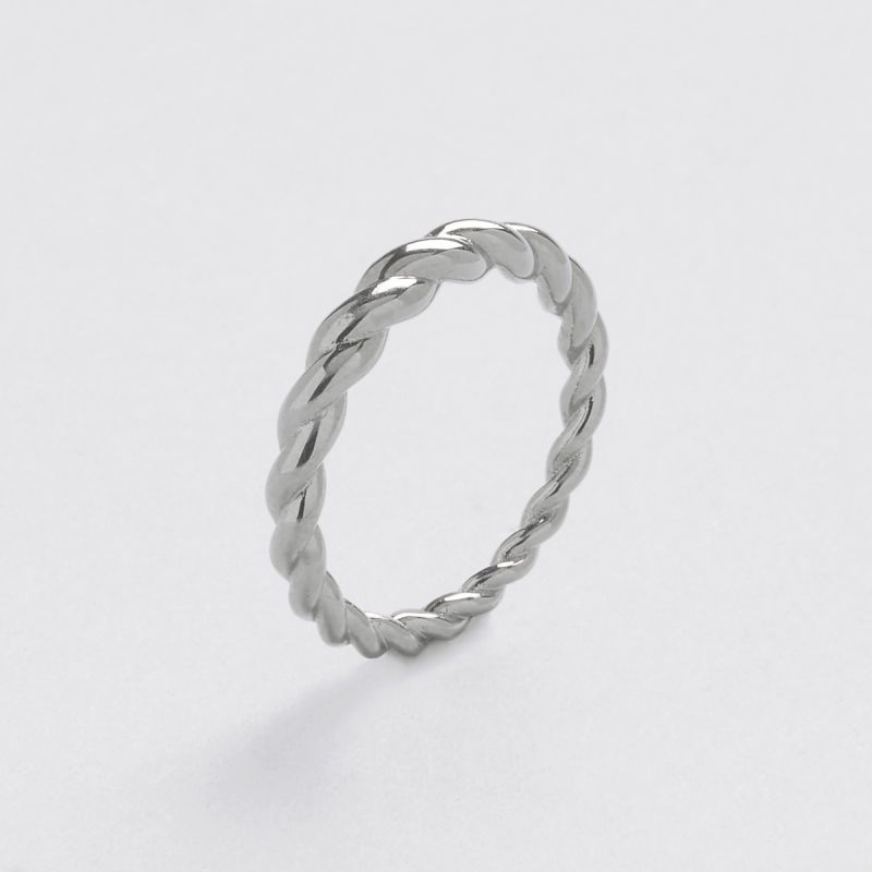 Donna asymmetric ring